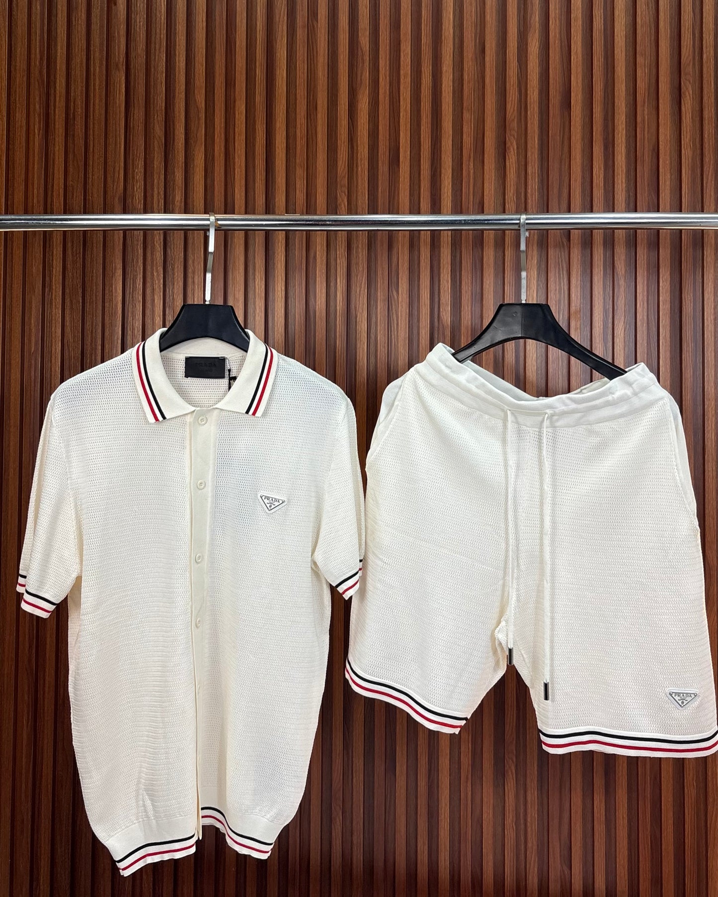 Conjunto de camisa y short PRADA