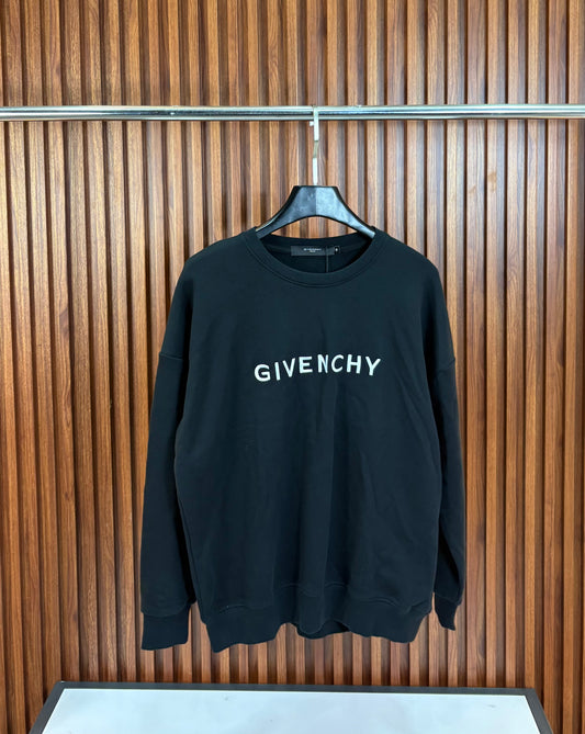 GIVENCHY
